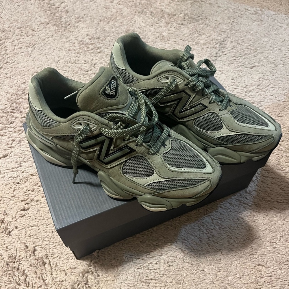 New Balance Green Lifestyle Sneakers